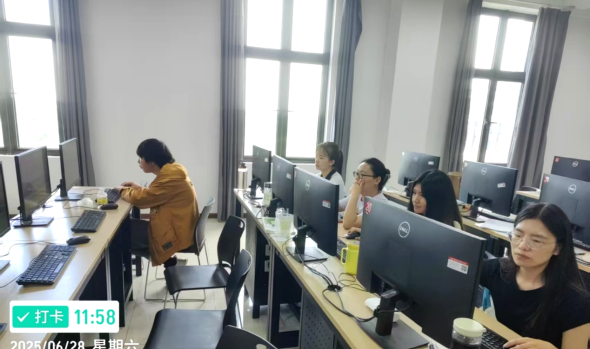 ‌‌   第四届全国会计知识大赛美珈教师晋级决赛