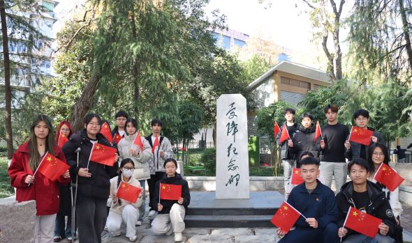 红脉传薪火 青春践初心——美珈职院红色研学致敬抗战胜利80周年